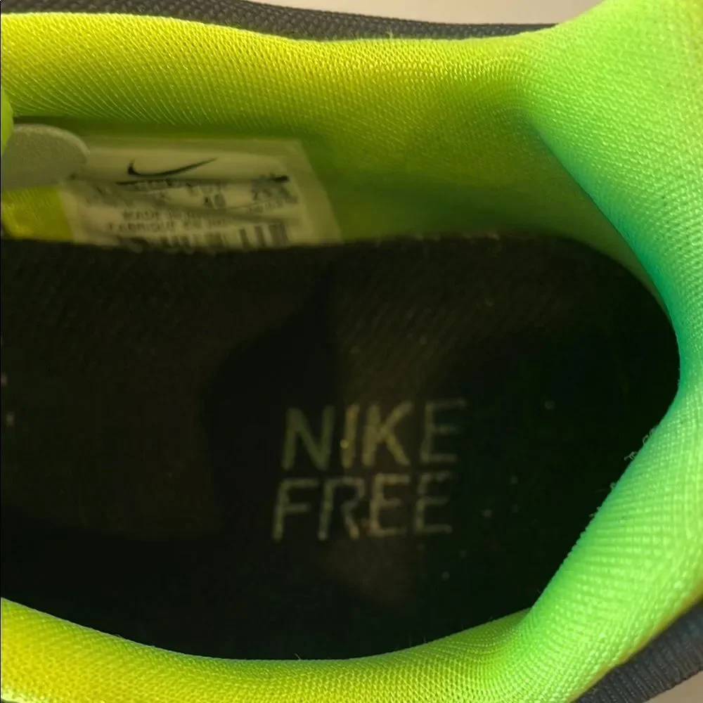 Nike Black and Lime Green Sneakers